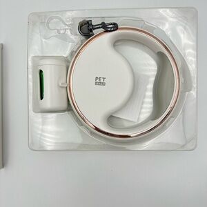 White and Rose Gold Pet Leash Holder